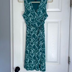 41 Hawthorn Green V-Neck Wrap Midi Dress
